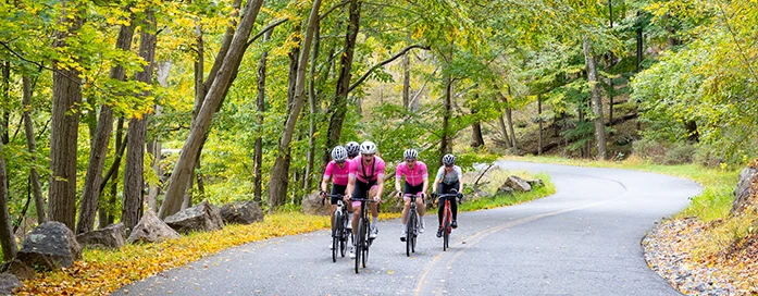 riders on course